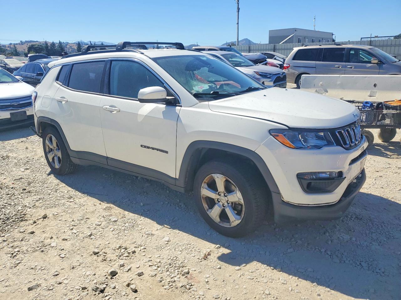 3C4NJDBB9JT113930 · 2018 JEEP COMPASS · 4/13