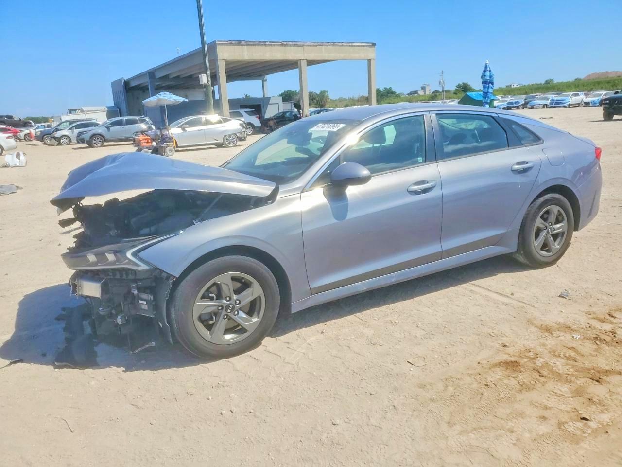 5XXG14J22MG075306 · 2021 KIA K5