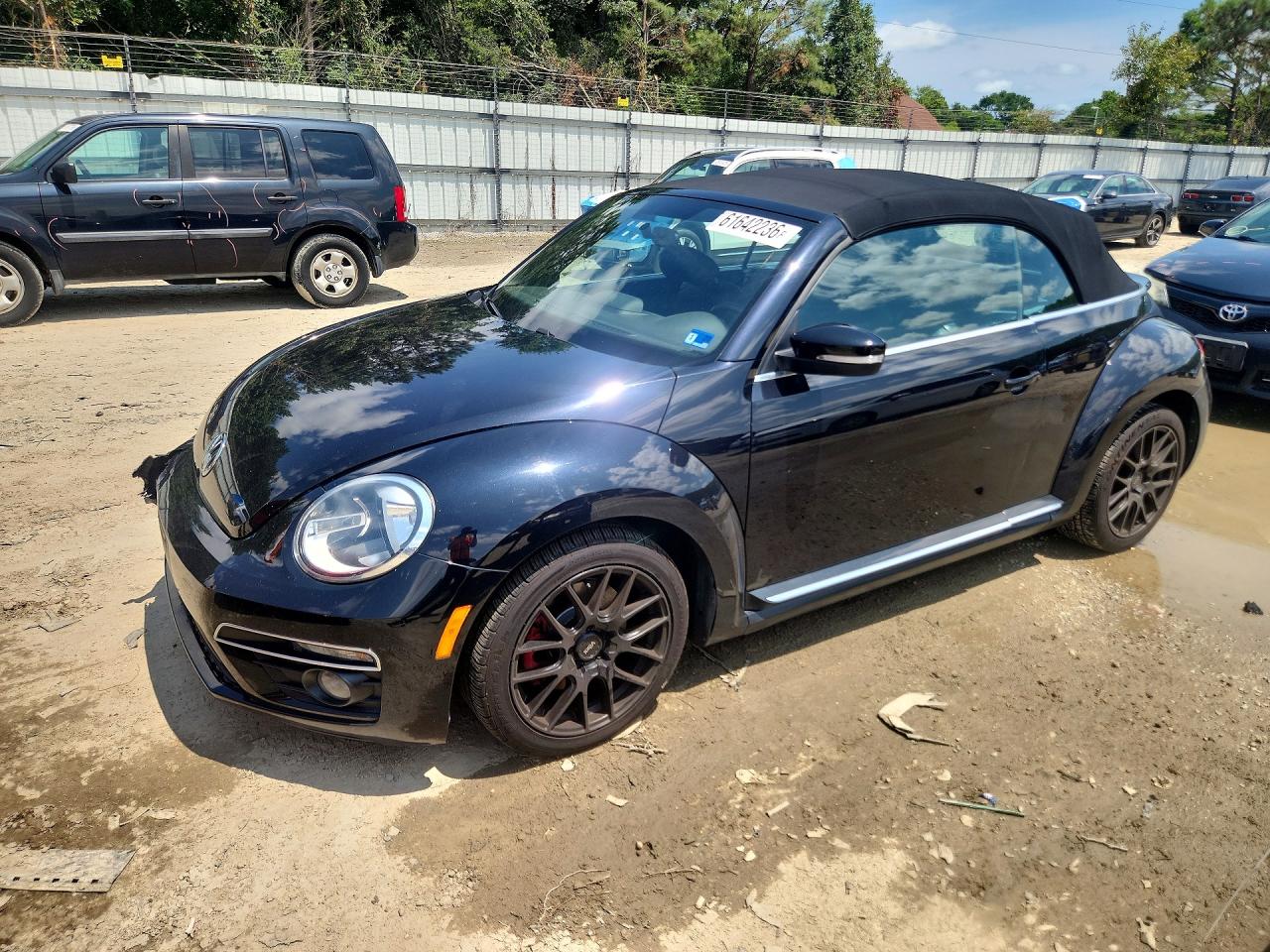3VW8T7AT6DM819607 · 2013 VOLKSWAGEN BEETLE
