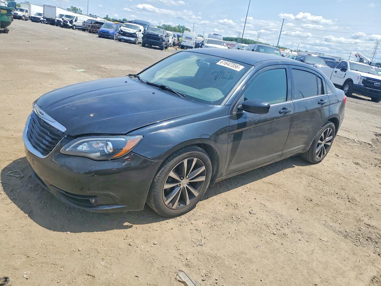 1C3CCBBGXEN132188 · 2014 CHRYSLER 200