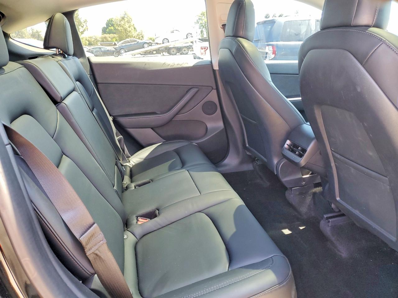 7SAYGDEF0NF336813 · 2022 TESLA MODEL Y · 11/13