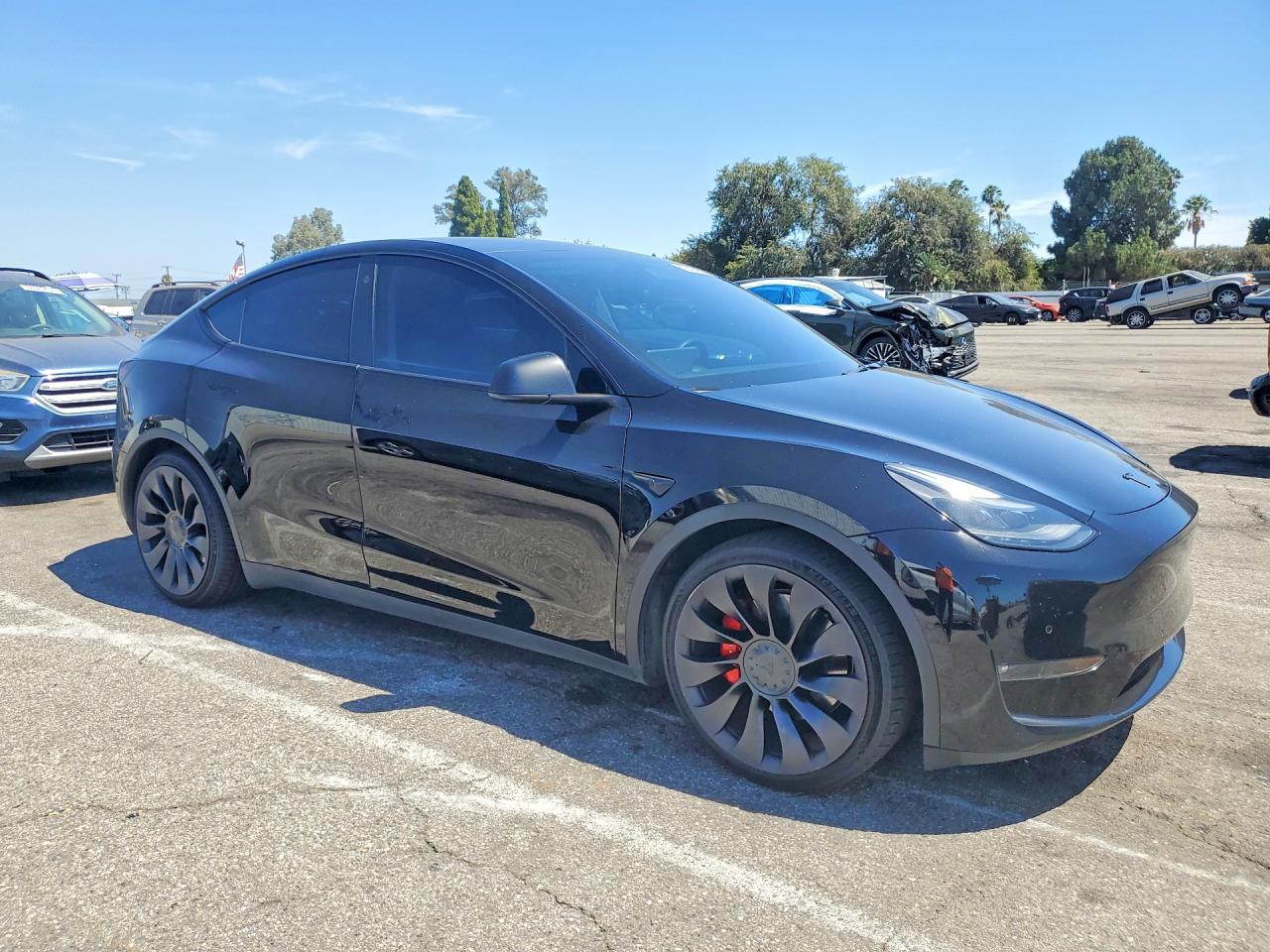 7SAYGDEF0NF336813 · 2022 TESLA MODEL Y · 4/13