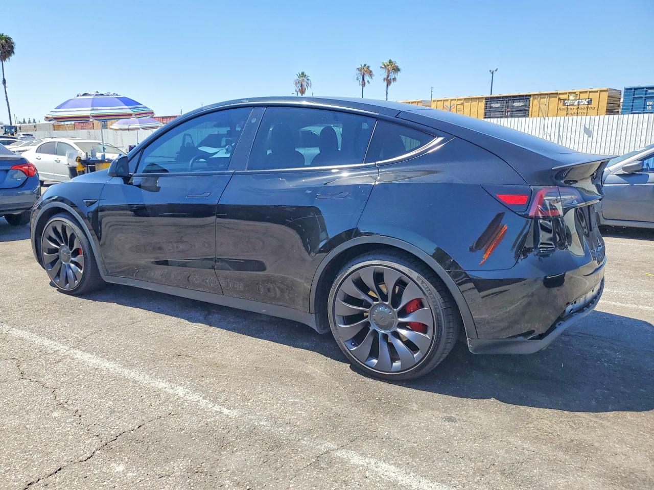 7SAYGDEF0NF336813 · 2022 TESLA MODEL Y · 2/13