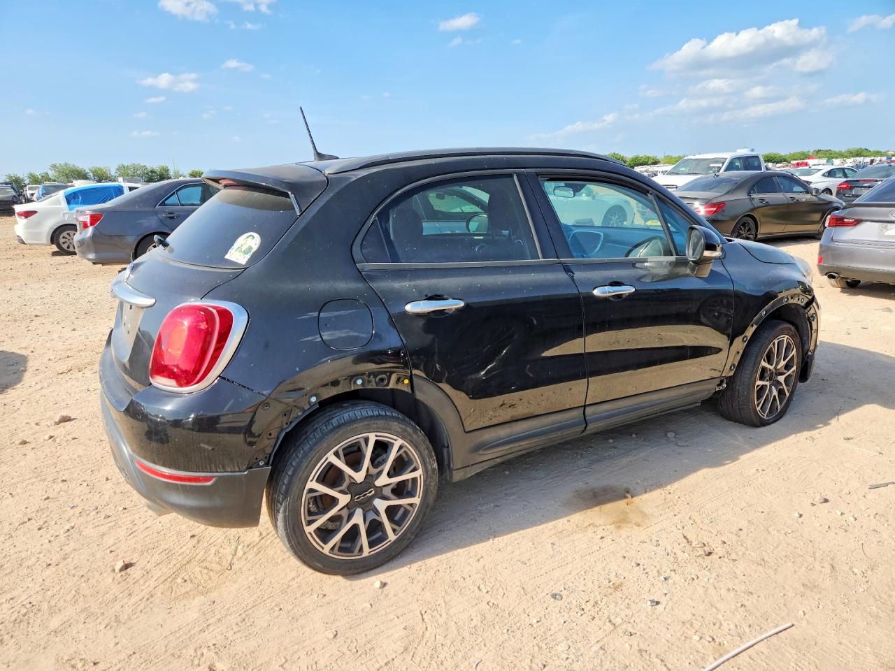 ZFBCFXCB0JP668944 · 2018 FIAT 500X · 3/12
