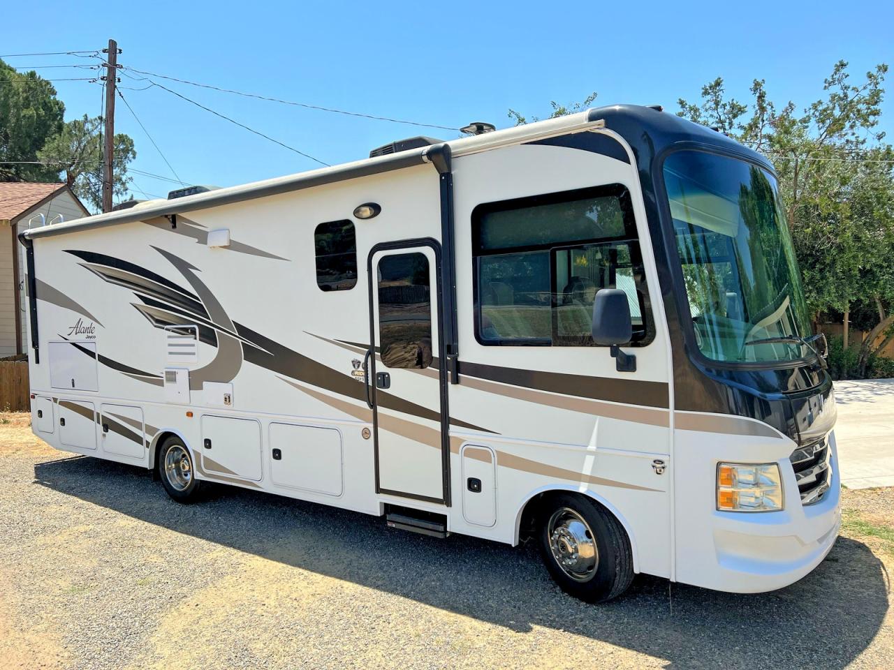 1F65F5DY3J0A14898 · 2018 FORD F53