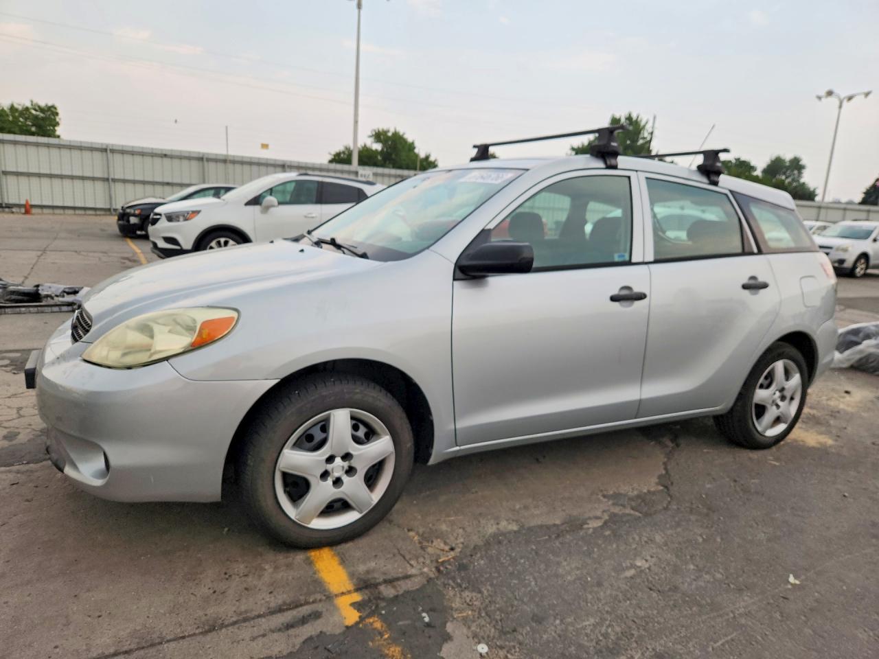 2T1KR32E35C351944 · 2005 TOYOTA MATRIX