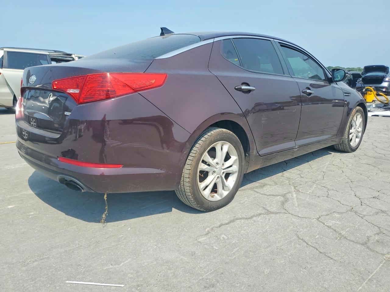5XXGM4A72CG069152 · 2012 KIA OPTIMA · 3/12
