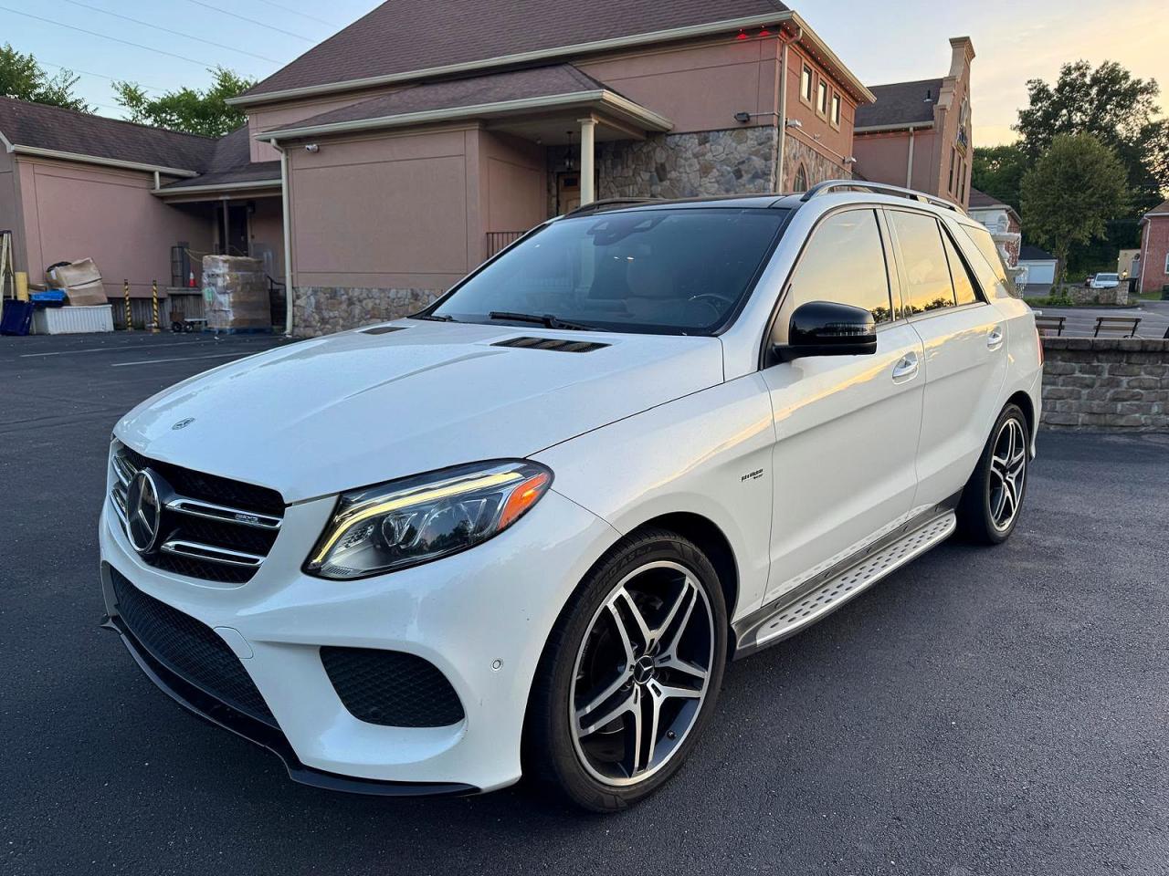 4JGDA6EBXJB015814 · 2018 MERCEDES-BENZ GLE