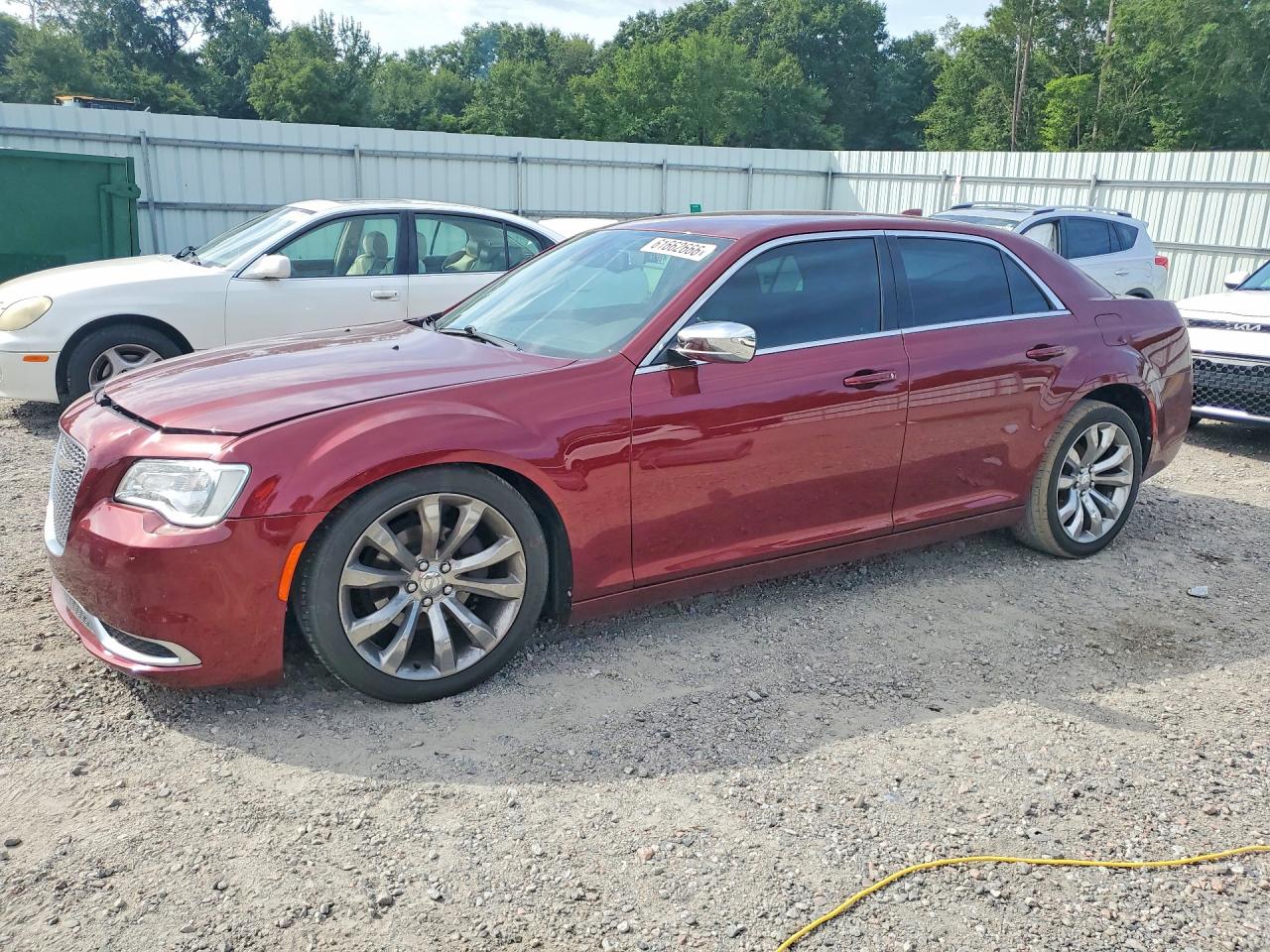 2C3CCAAGXKH612392 · 2019 CHRYSLER 300