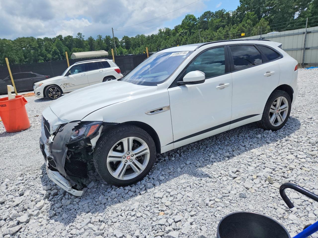 SADCL2GX4KA396860 · 2019 JAGUAR F-PACE