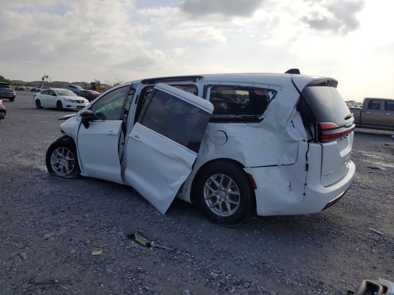 2C4RC1BG0TR187037 · 2026 CHRYSLER PACIFICA · 2/14