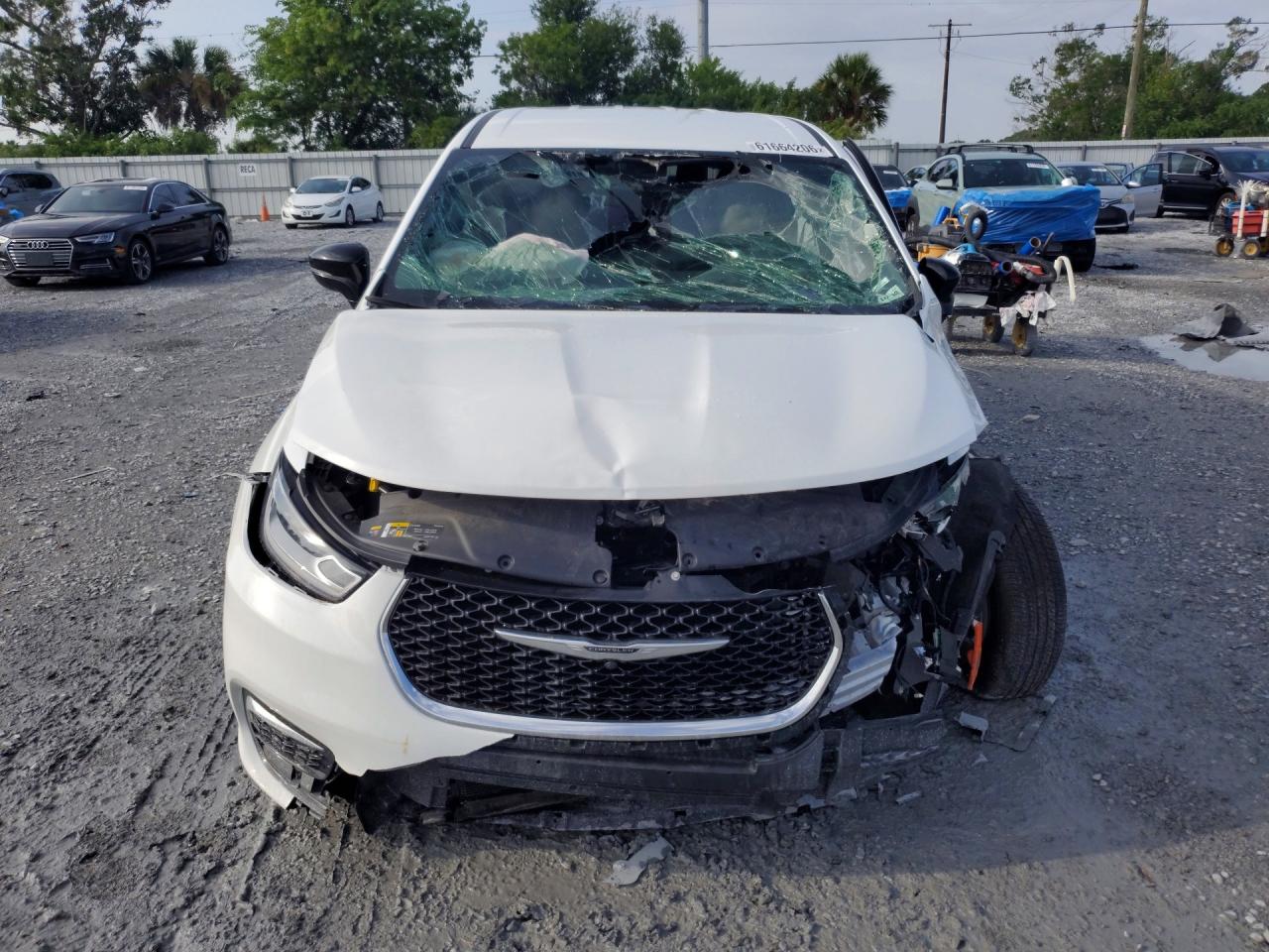 2C4RC1BG0TR187037 · 2026 CHRYSLER PACIFICA · 5/14