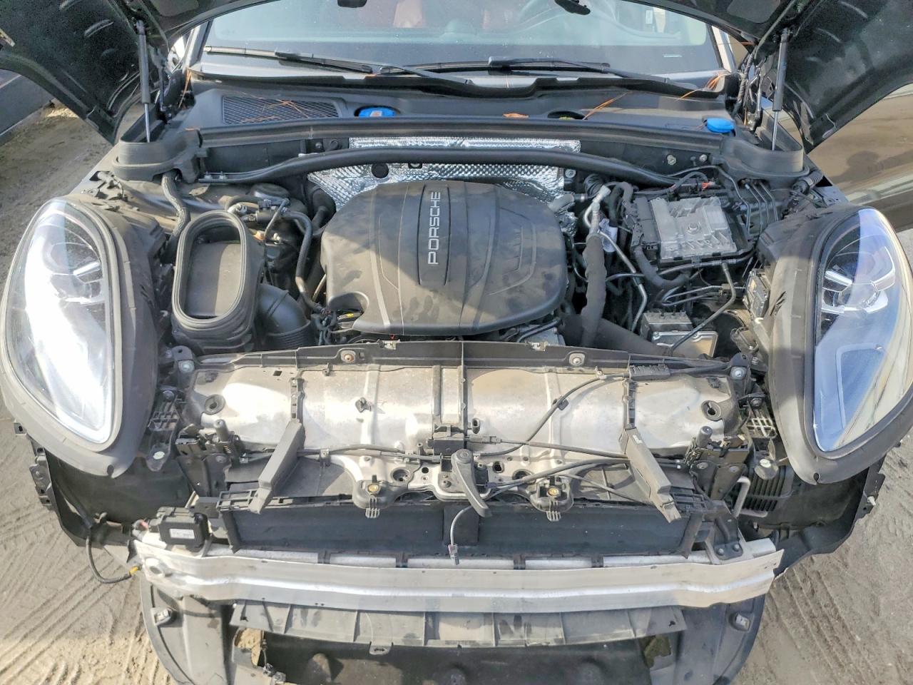 WP1AA2A52MLB11577 · 2021 PORSCHE MACAN · 12/13
