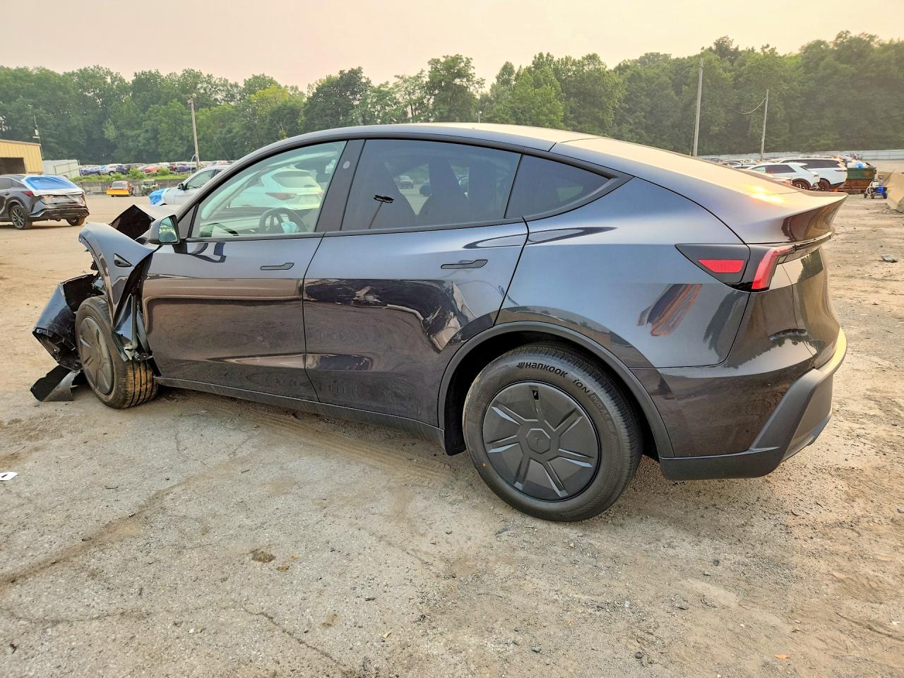 7SAYGDEE5TA705912 · 2026 TESLA MODEL Y · 2/13