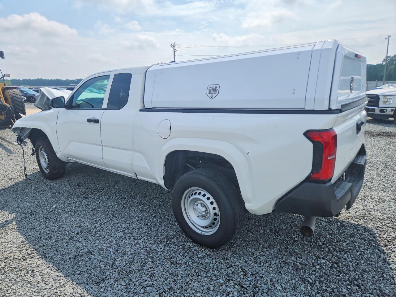 3TYJDAHN6RT011050 · 2024 TOYOTA TACOMA · 2/13