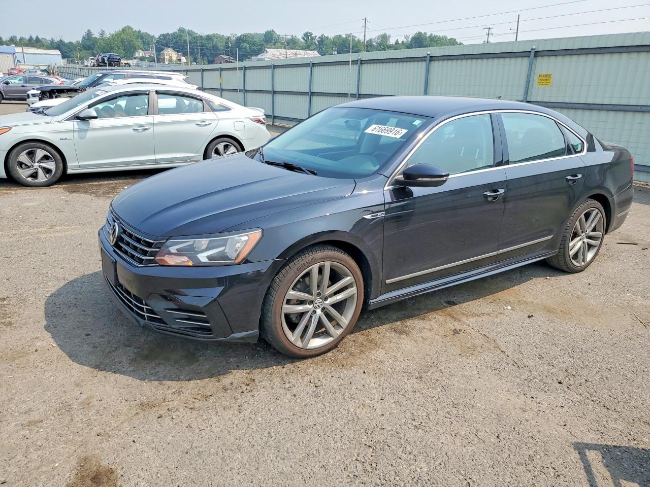 2017 VOLKSWAGEN PASSAT