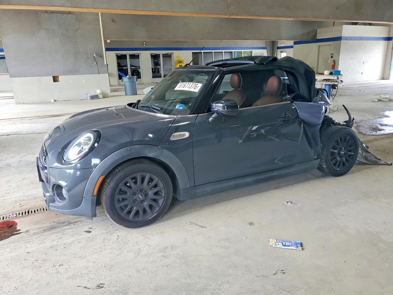 WMWWJ5C03L3L10806 · 2020 MINI COOPER