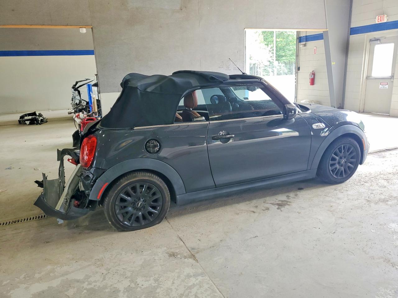 WMWWJ5C03L3L10806 · 2020 MINI COOPER · 3/13