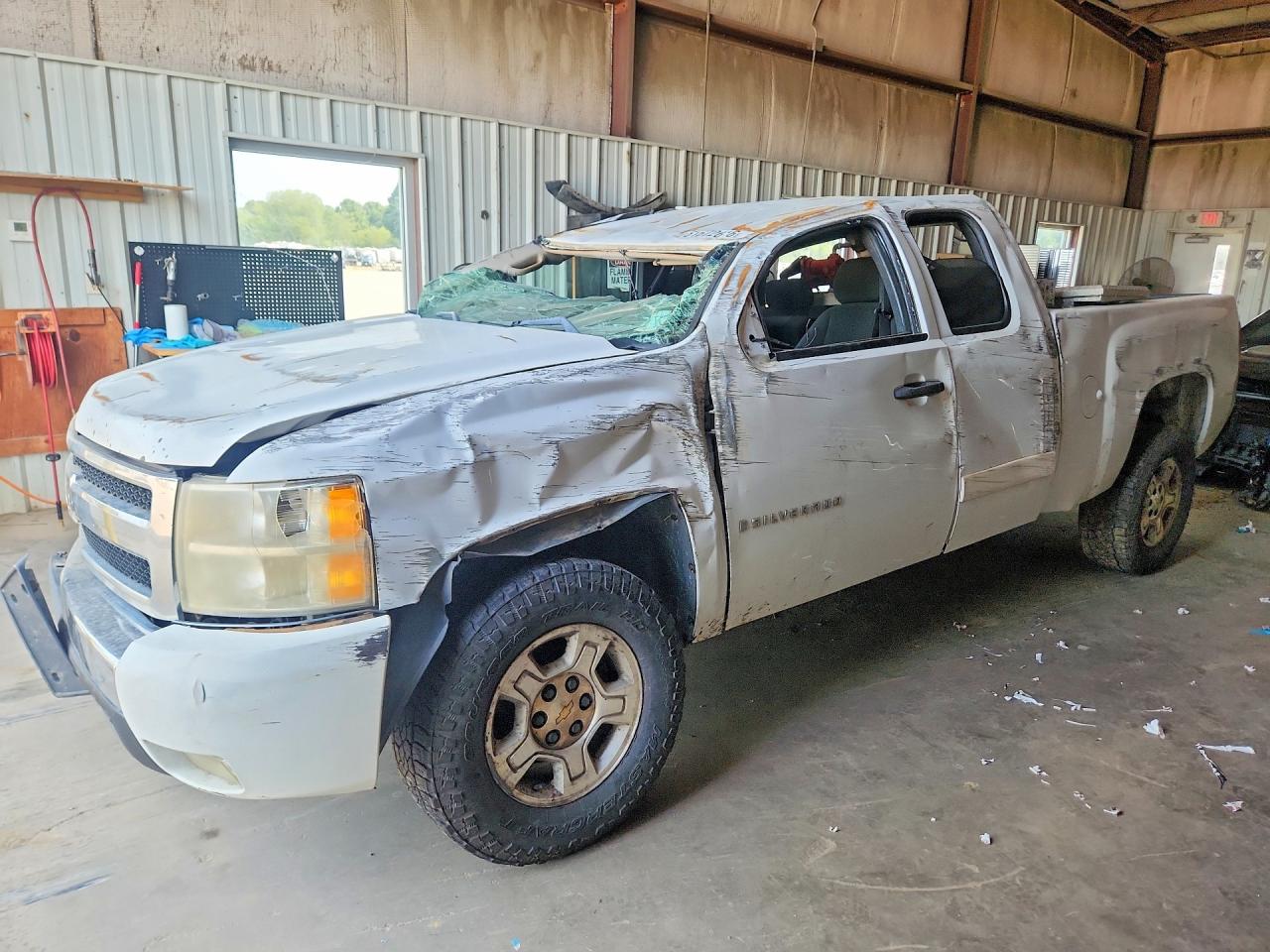 2GCEC19C281282352 · 2008 CHEVROLET SILVERADO