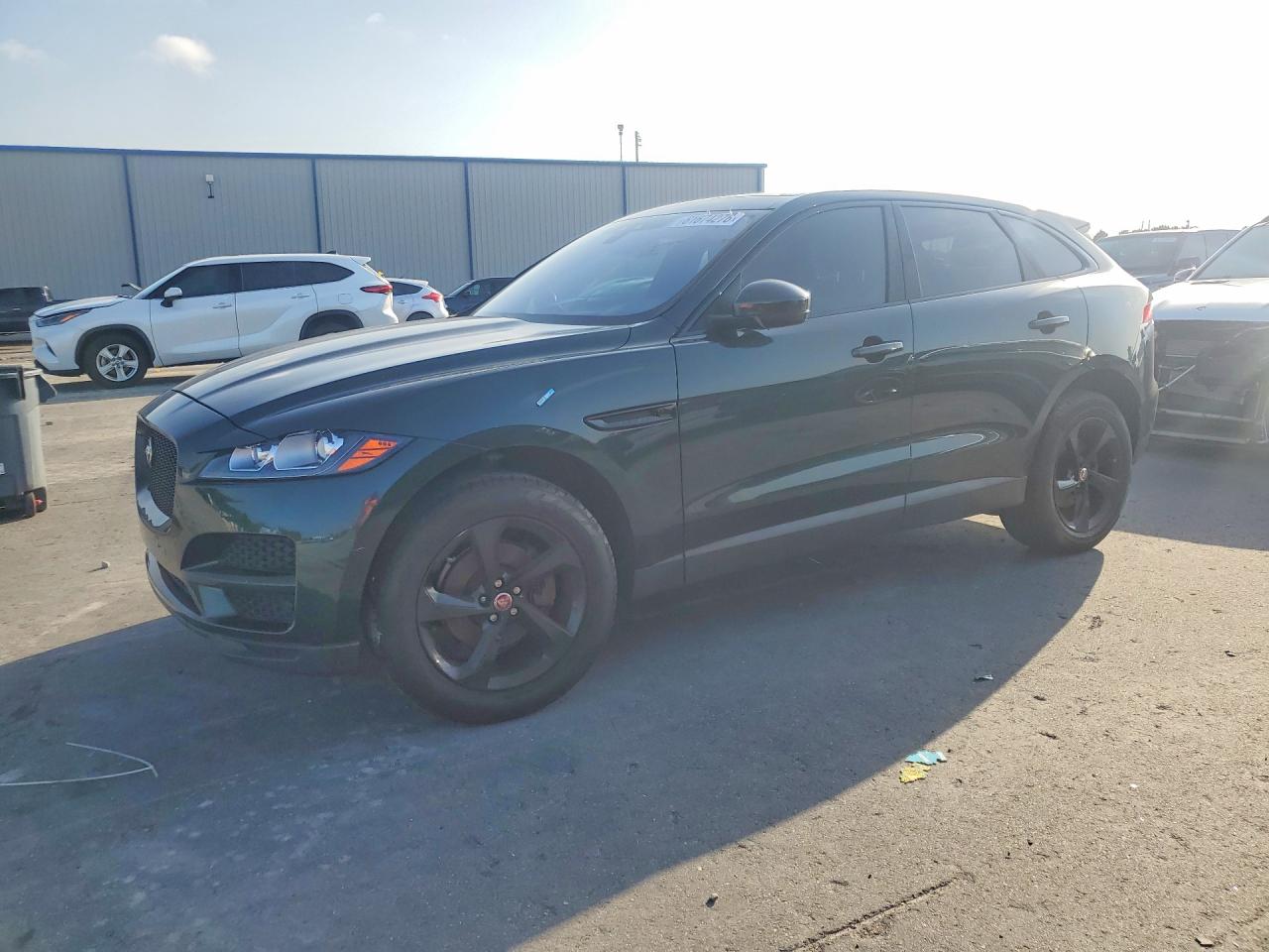 SADCJ2BN5HA085409 · 2017 JAGUAR F-PACE