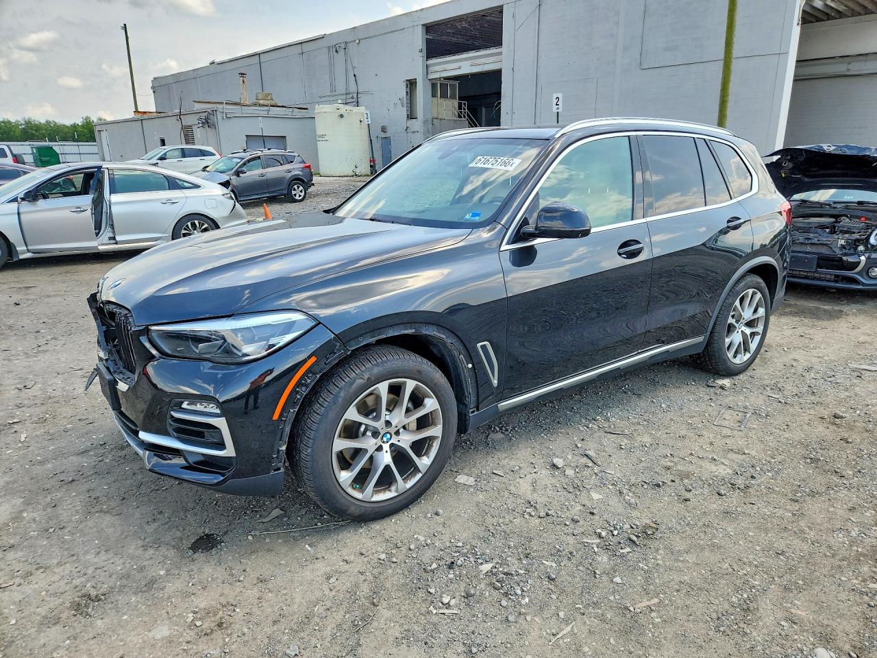 5UXCR6C57KLL13687 · 2019 BMW X5