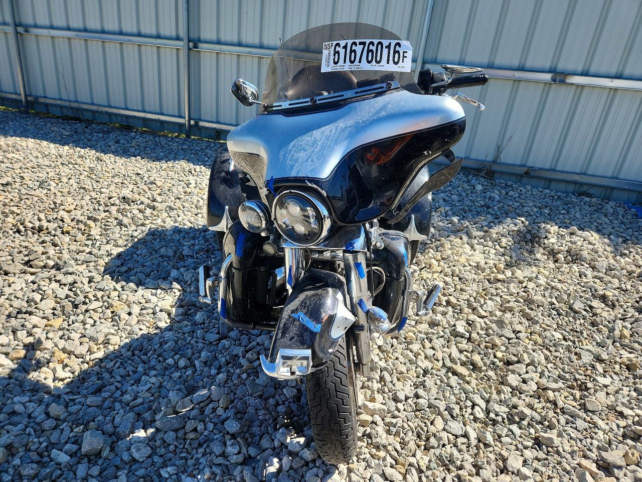 1HD1MAM10CB856522 · 2012 HARLEY-DAVIDSON FLHTCUTG · 2/9