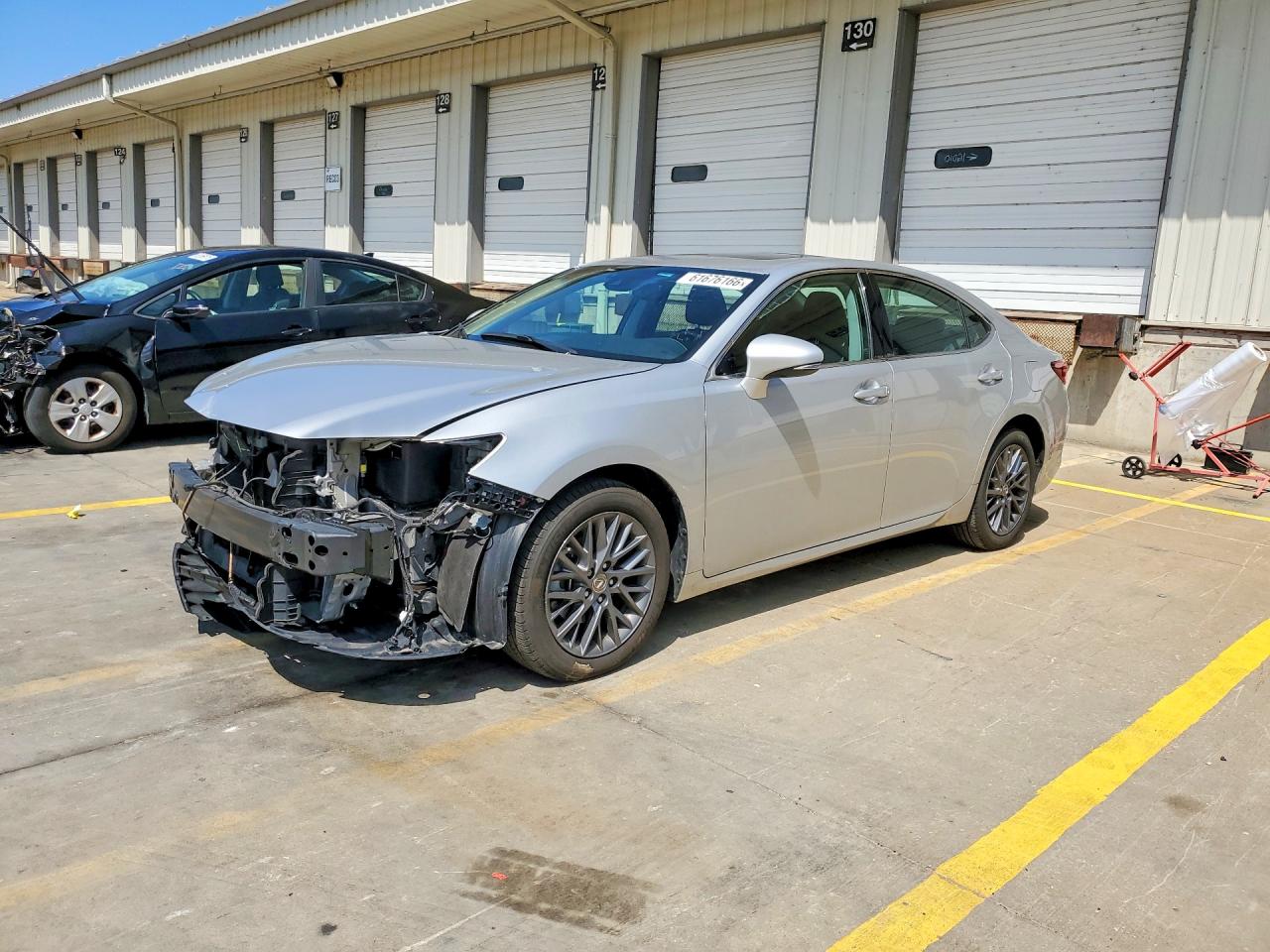 58ABK1GG2JU116813 · 2018 LEXUS ES350