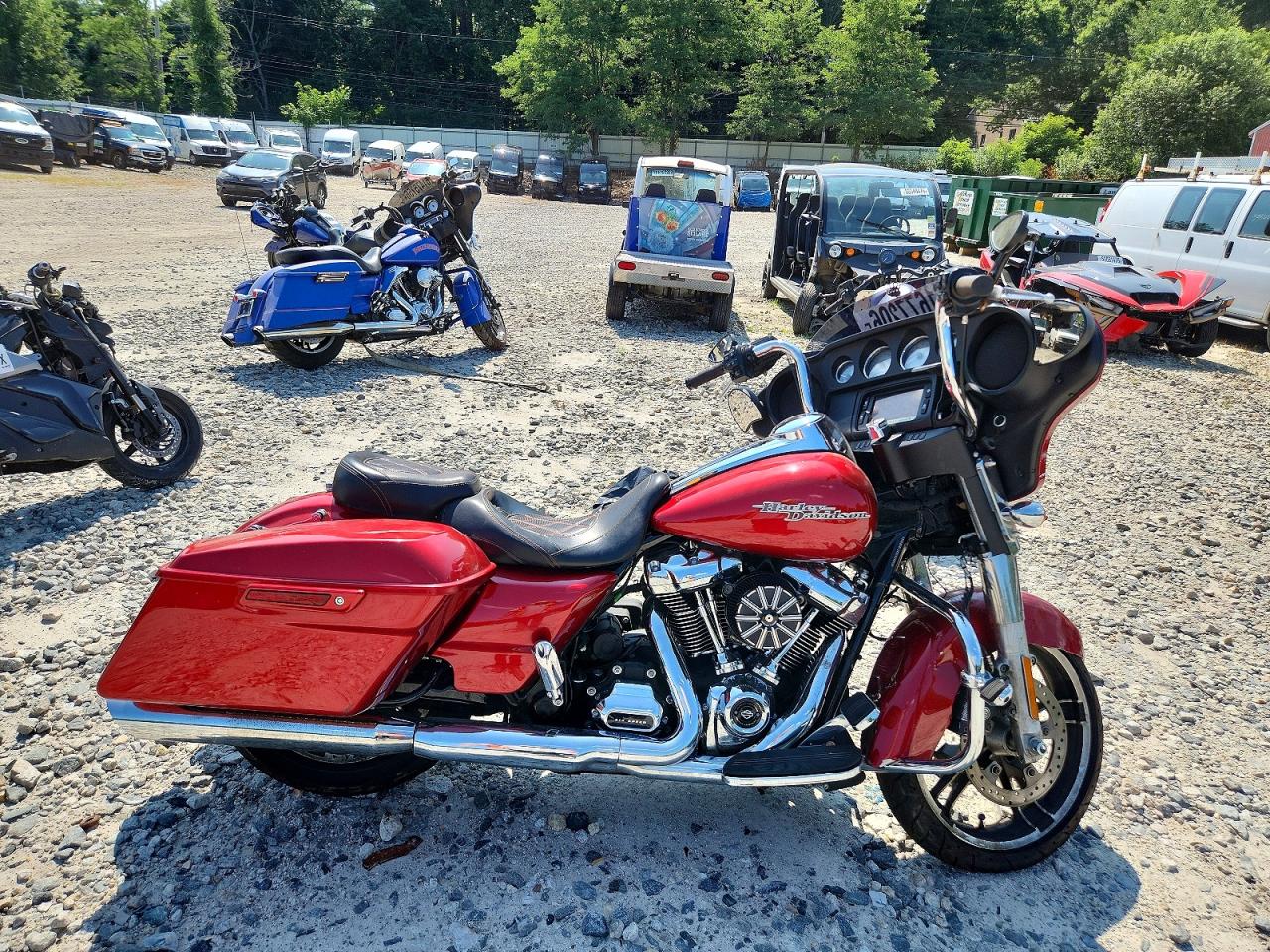 1HD1KBC17JB615891 · 2018 HARLEY-DAVIDSON FLHX