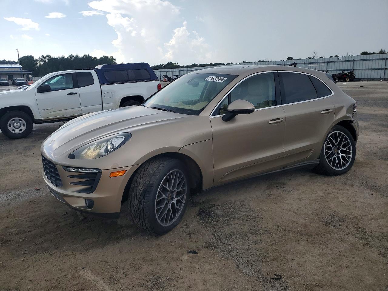 WP1AB2A50GLB44059 · 2016 PORSCHE MACAN