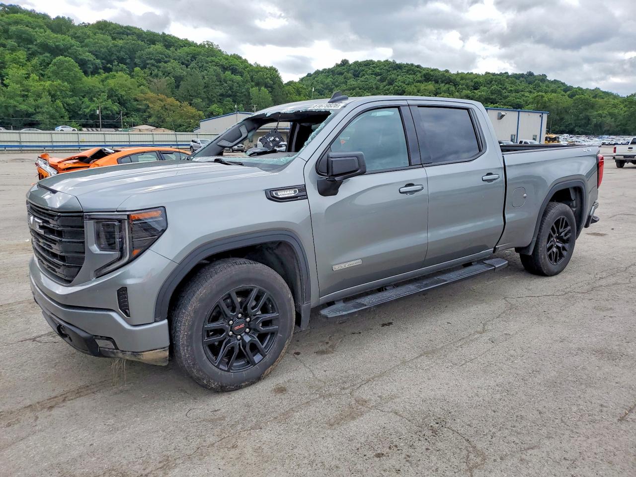 3GTUUCE89SG174637 · 2025 GMC SIERRA