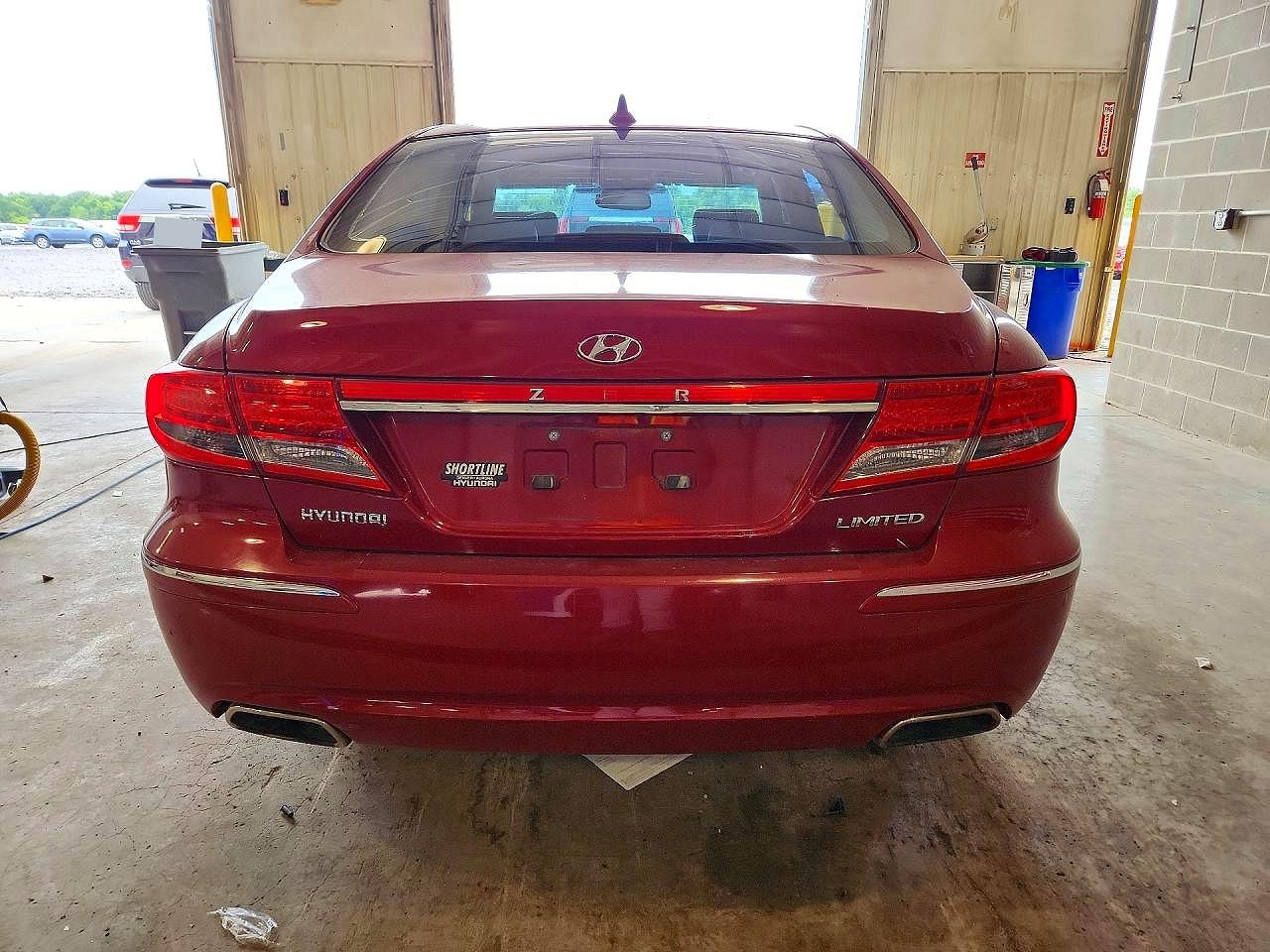 KMHFC4DFXBA544313 · 2011 HYUNDAI AZERA · 6/12