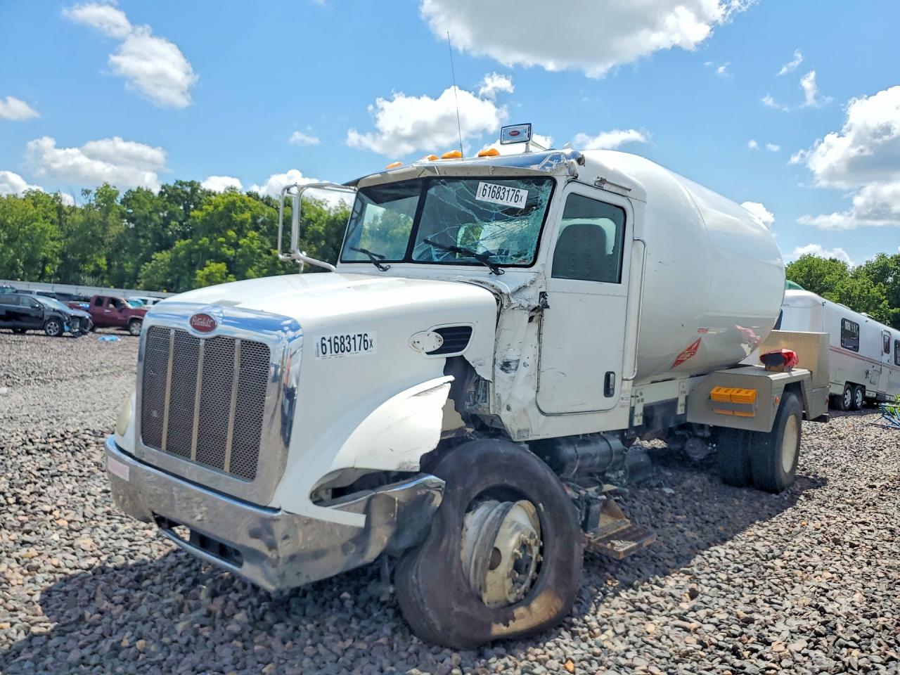 2011 PETERBILT 337