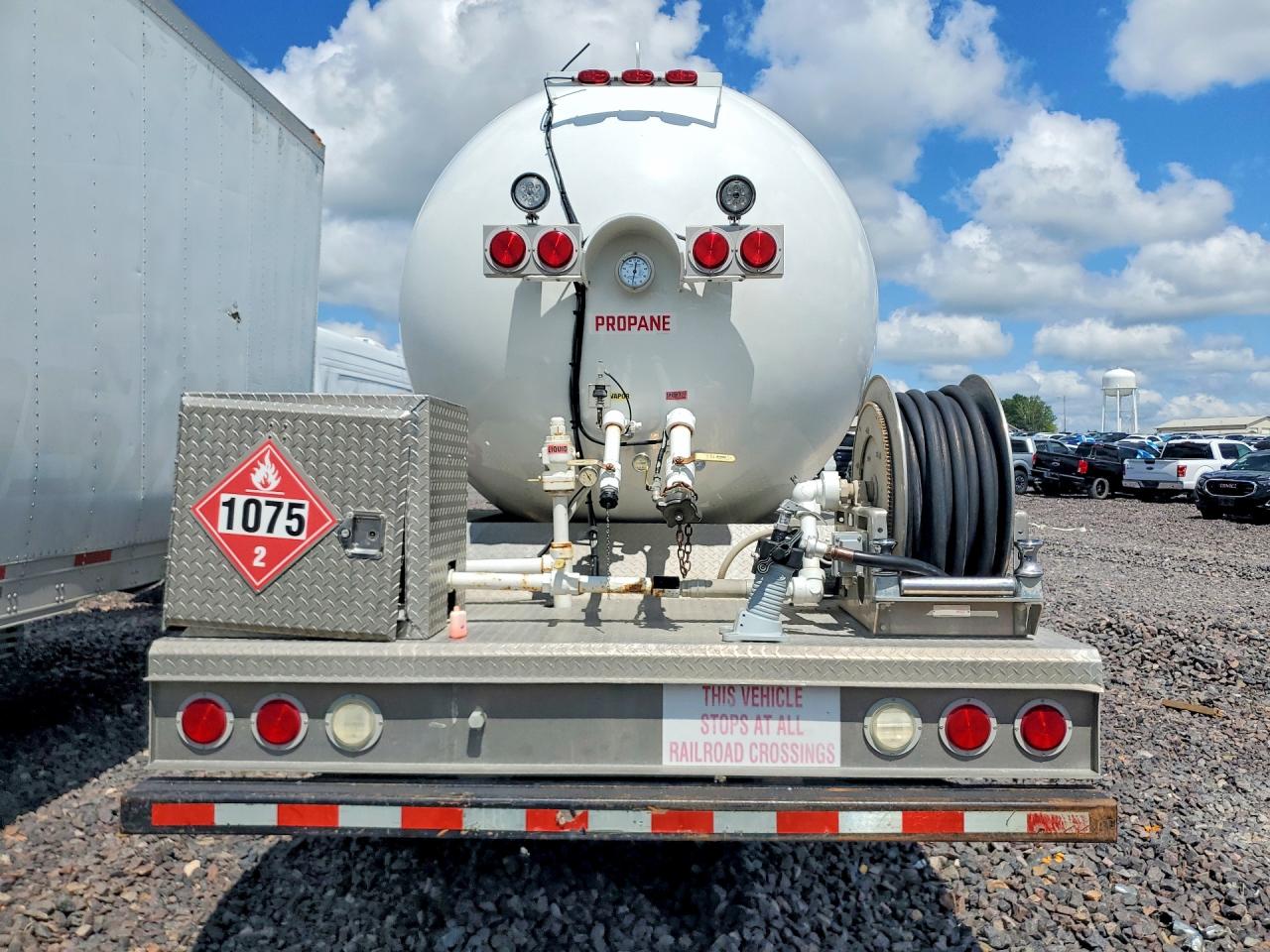 2NP2HN7X9BM119505 · 2011 PETERBILT 337 · 6/13