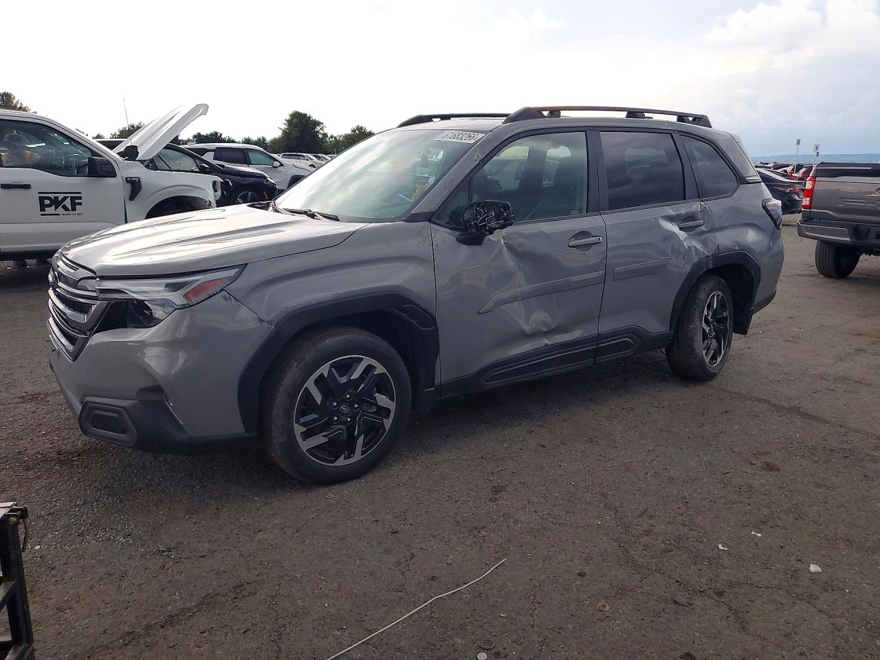 JF2SLDNC8SH565340 · 2025 SUBARU FORESTER