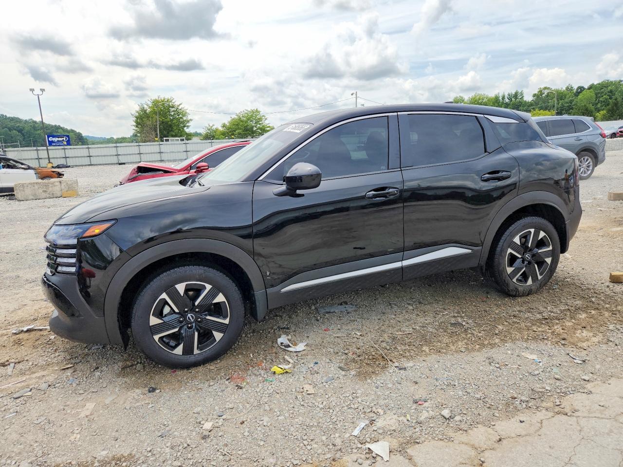 3N8AP6CB6SL416256 · 2025 NISSAN KICKS