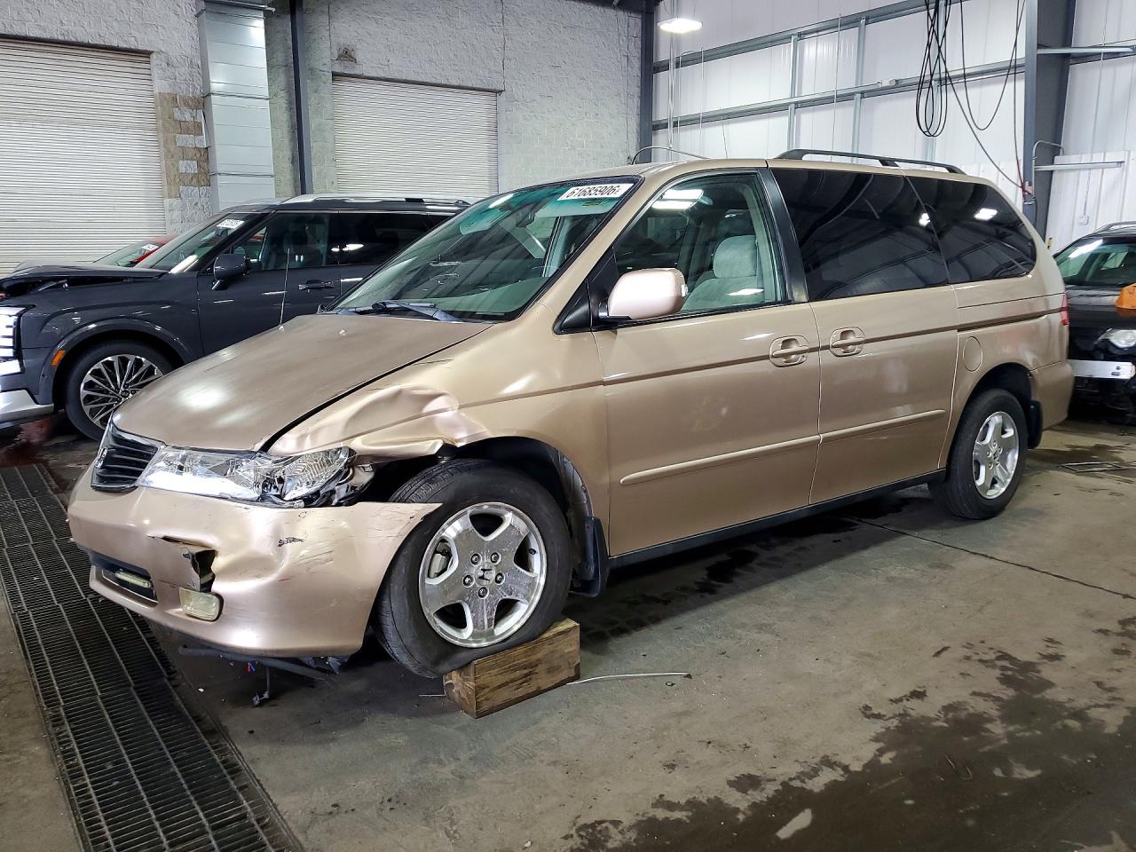 2HKRL1878YH556934 · 2000 HONDA ODYSSEY