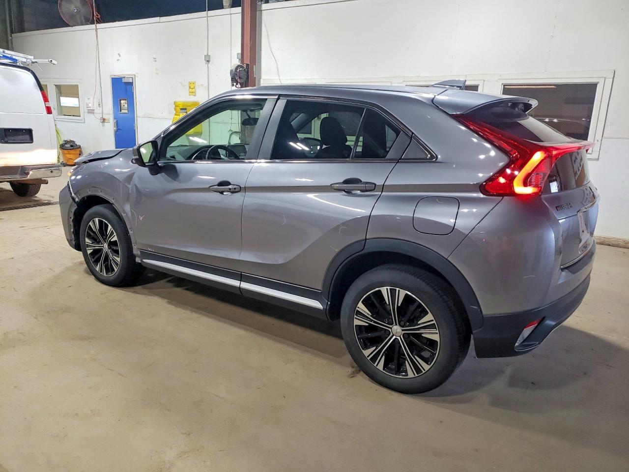 JA4AT5AA2KZ004186 · 2019 MITSUBISHI ECLIPSE CROSS · 2/14