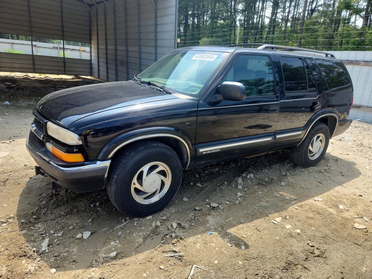 1GNDT13W212228951 · 2001 CHEVROLET BLAZER