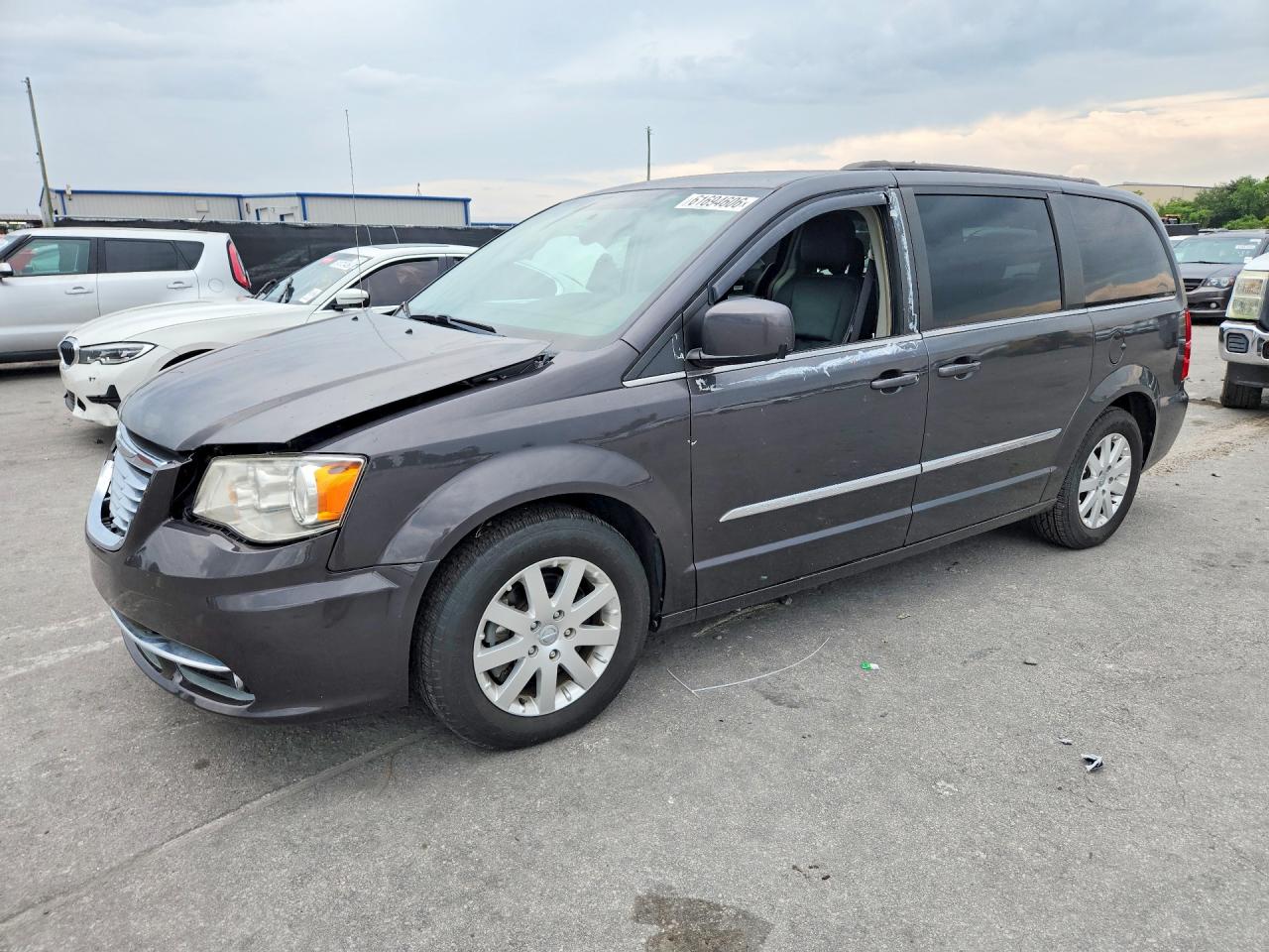 2016 CHRYSLER TOWN & COUNTRY
