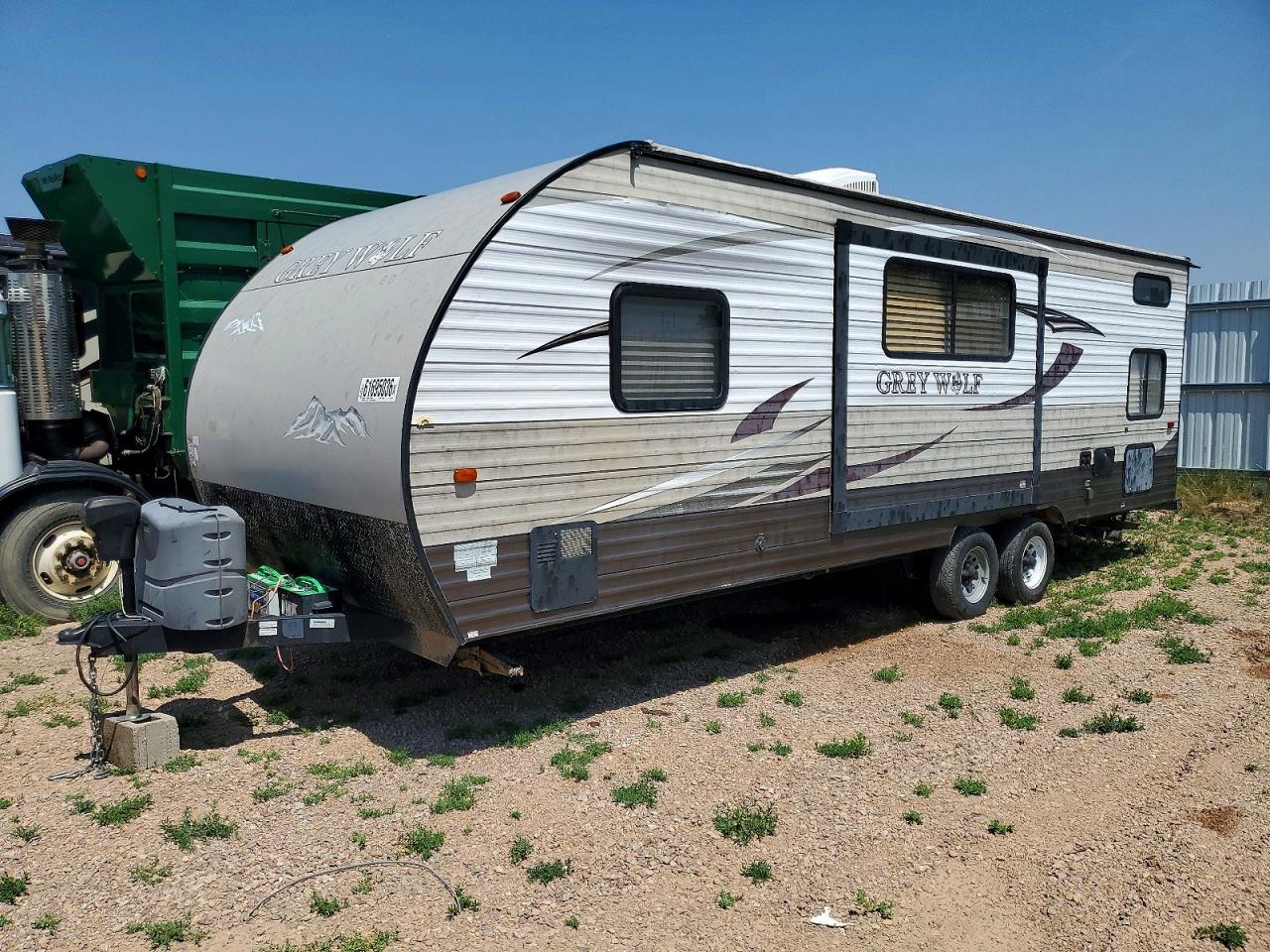 4X4TCKY27GK030921 · 2016 CHEROKEE BY FOREST R GREY WOLF · 2/10