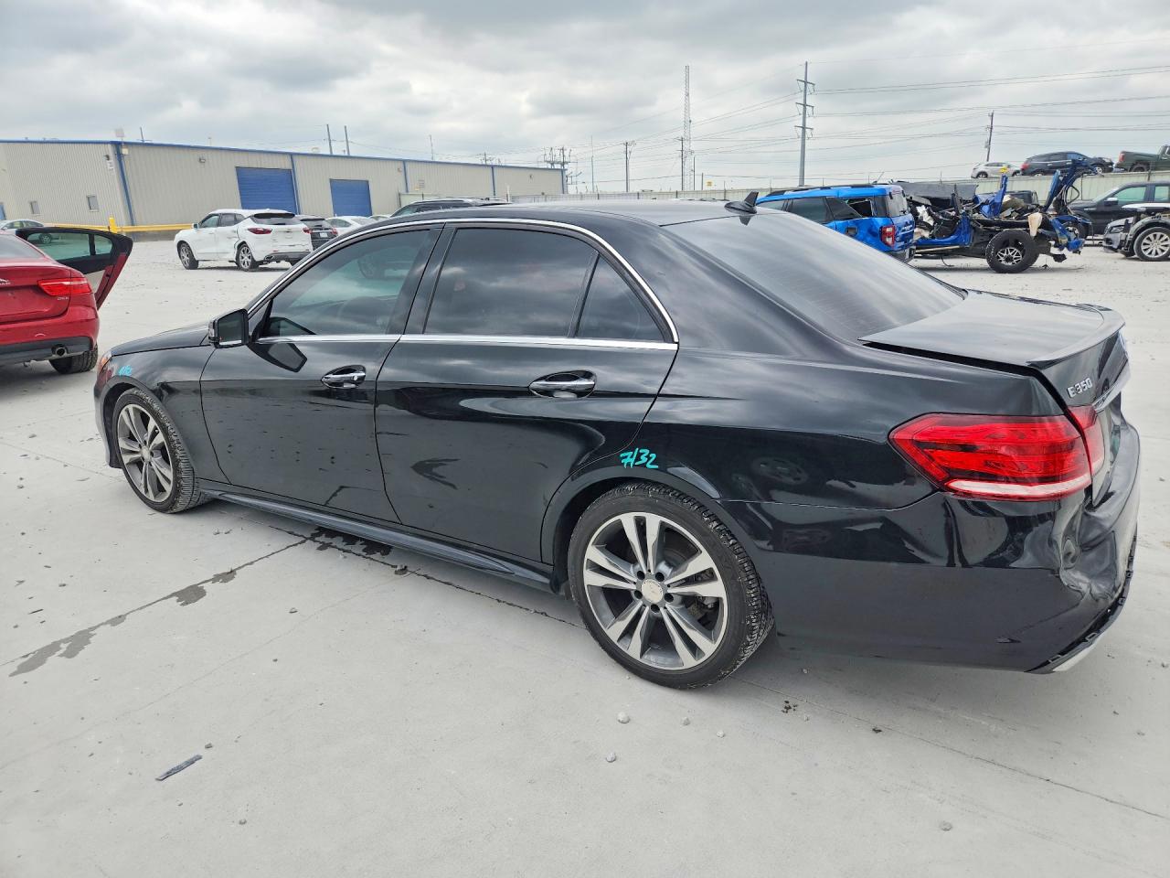 WDDHF5KB8GB282874 · 2016 MERCEDES-BENZ E · 2/13