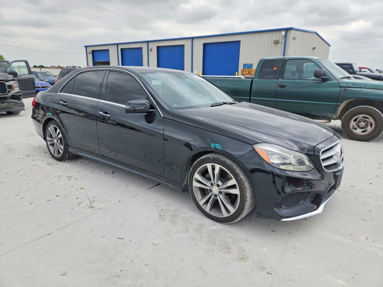WDDHF5KB8GB282874 · 2016 MERCEDES-BENZ E · 4/13