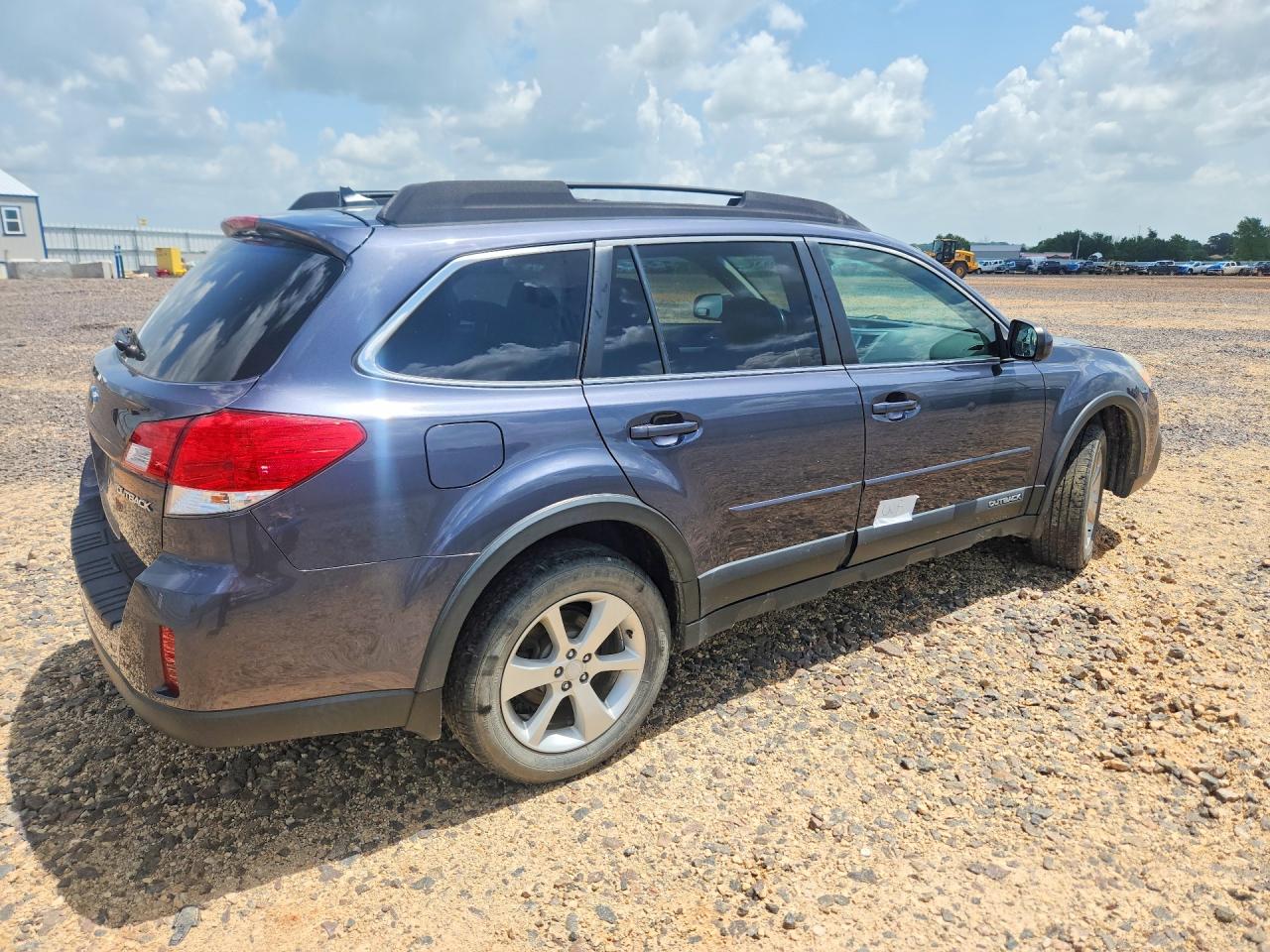 4S4BRCDC2E3260566 · 2014 SUBARU OUTBACK · 3/13
