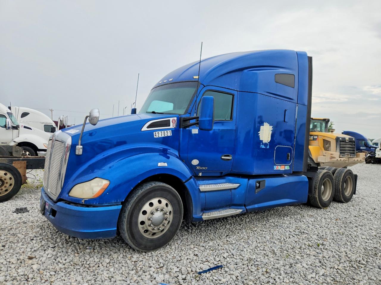 1XKYD49X3HJ108606 · 2017 KENWORTH T680