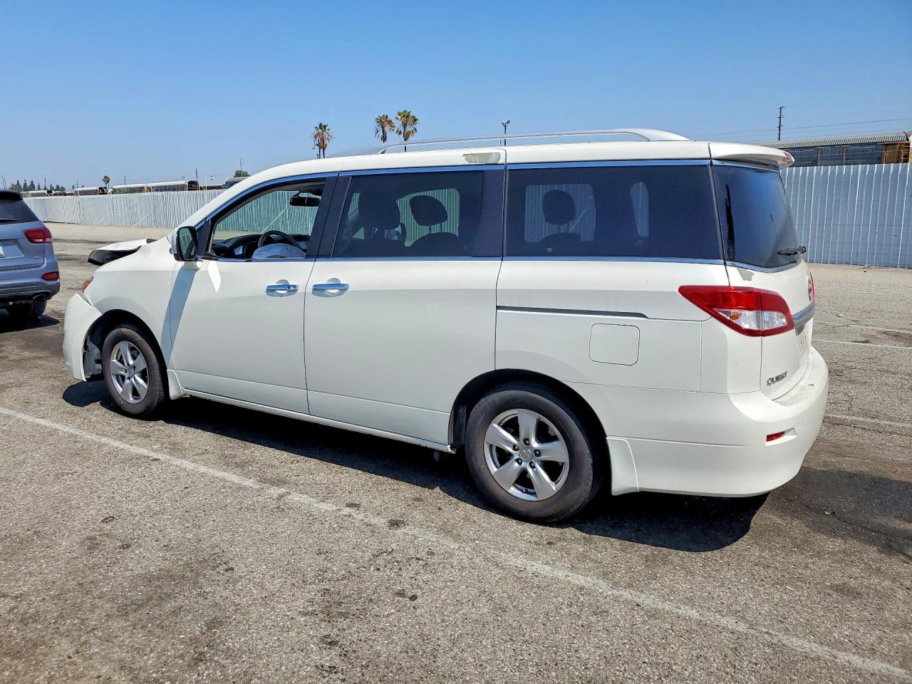 JN8AE2KP8E9108384 · 2014 NISSAN QUEST · 2/13