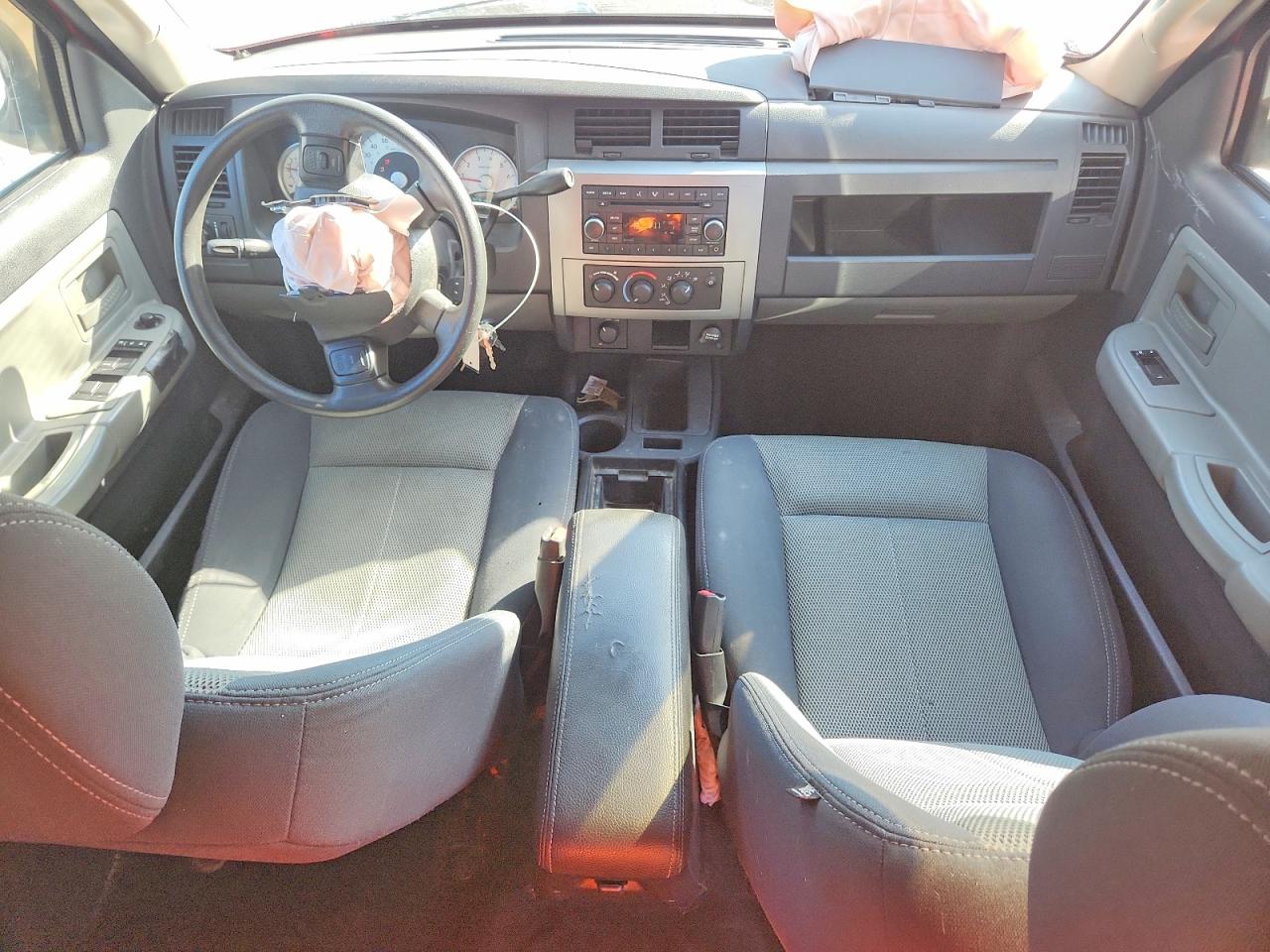 1D7HW78N58S537222 · 2008 DODGE DAKOTA · 8/13