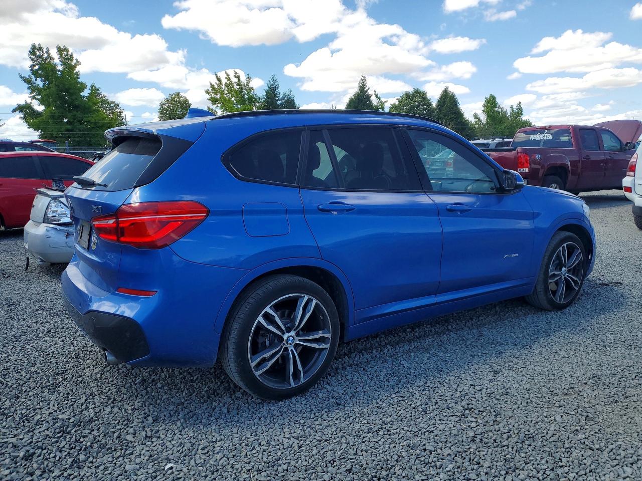 WBXHT3C39H5F86686 · 2017 BMW X1 · 3/13