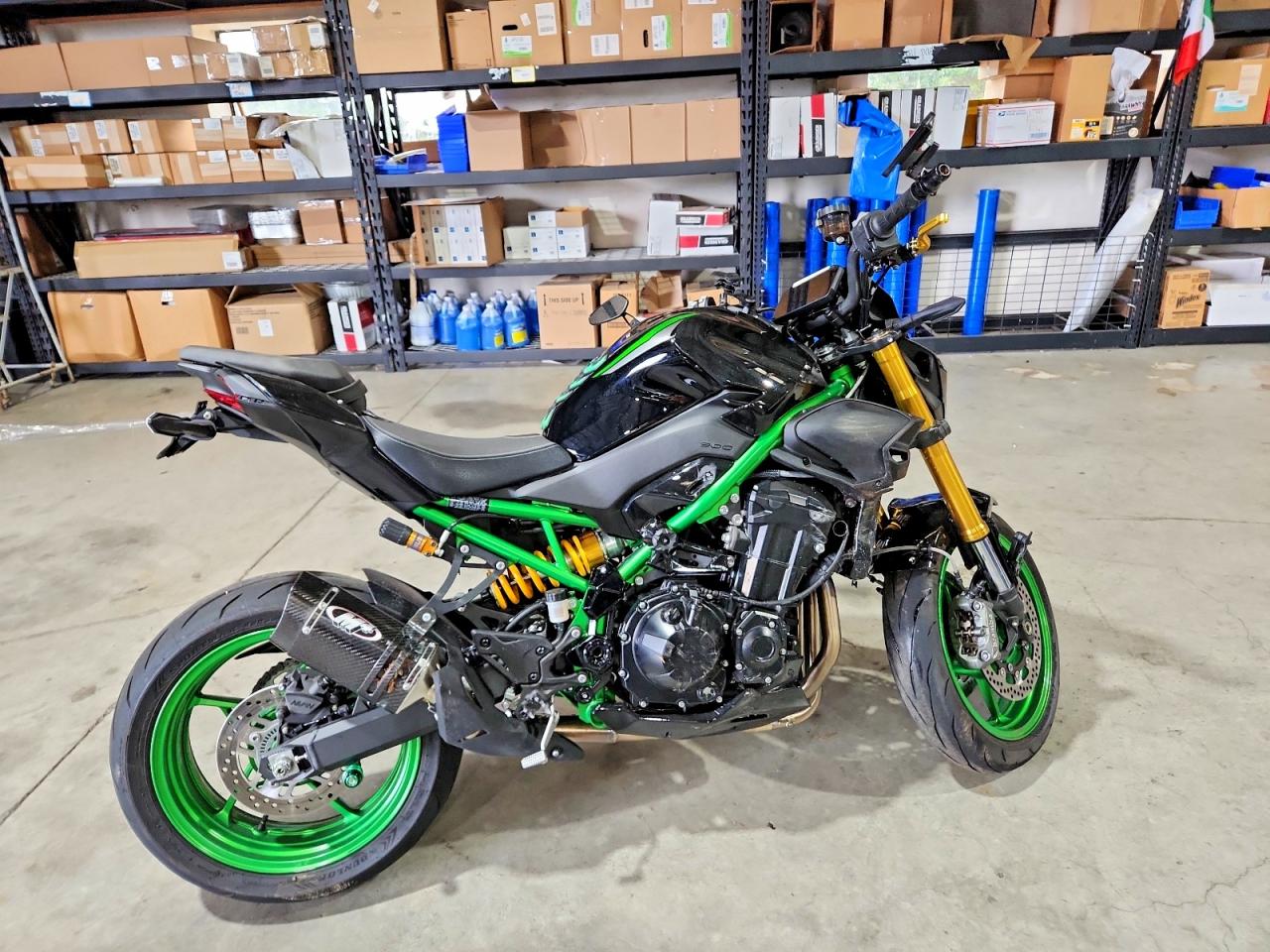 ML5ZRDT15SDA02523 · 2025 KAWASAKI ZR900