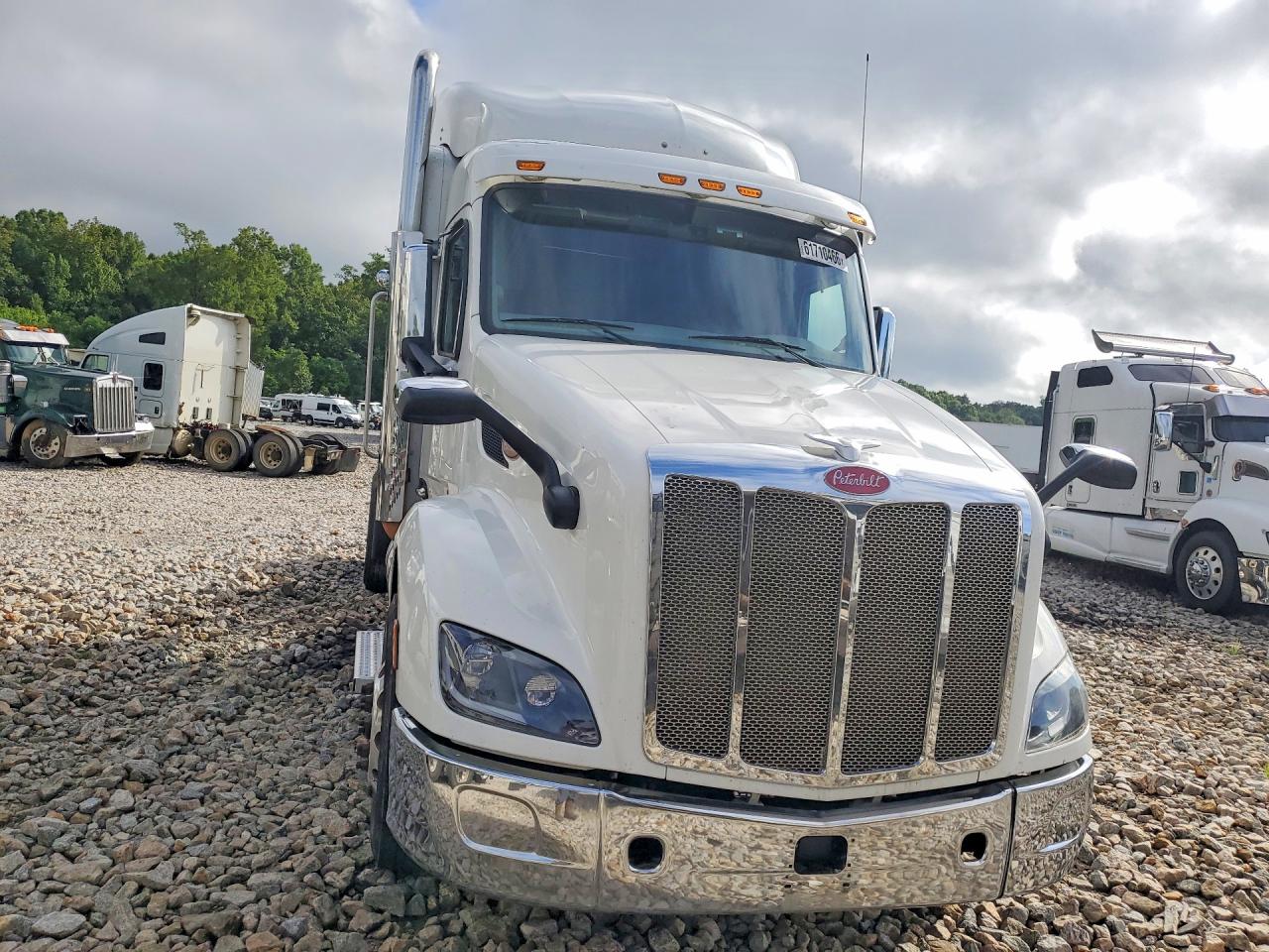 1XPBDP9X1KD269835 · 2019 PETERBILT 579 · 5/13