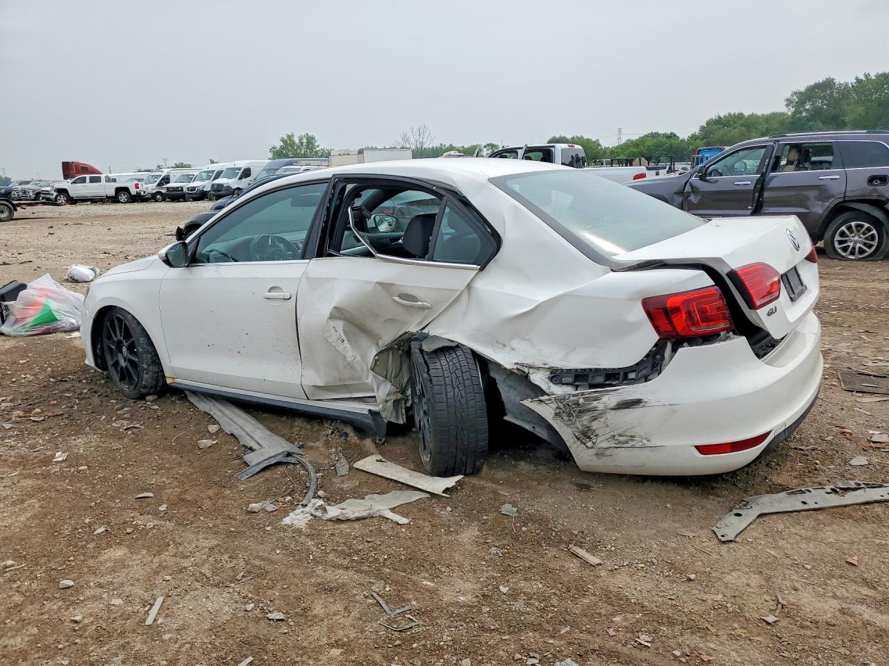 3VW5S7AJ7EM388488 · 2014 VOLKSWAGEN JETTA · 2/12